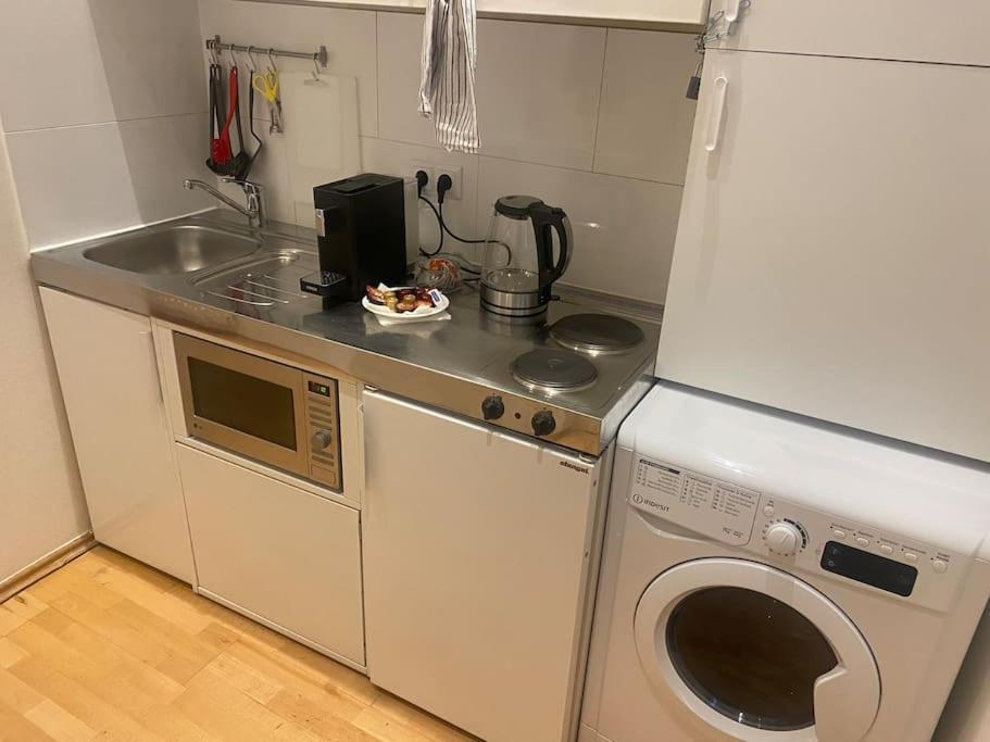 Apartament Cozy Appartm With + Airport/City Center Connection Wiedeń Zewnętrze zdjęcie